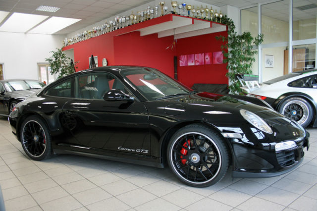 Left hand drive PORSCHE 911 997 Carrera GTS PDK 